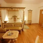 מלון Landgasthof Krone 3*